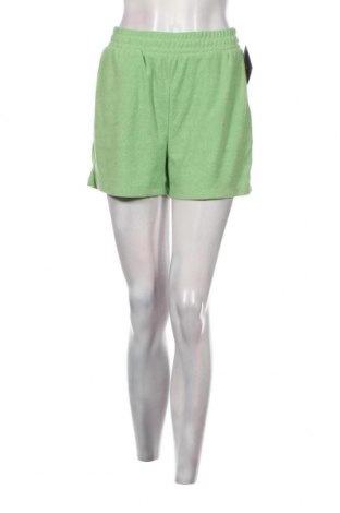 Дамски къс панталон Nly Trend, Размер S, Цвят Зелен, Цена 7,75 лв.