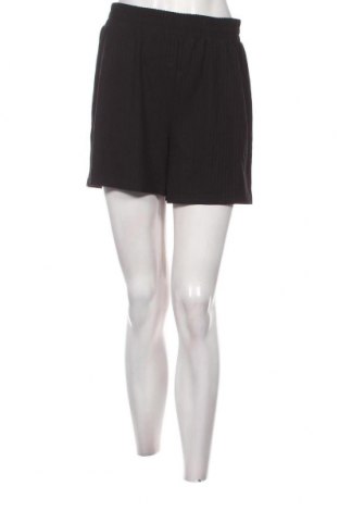 Γυναικείο κοντό παντελόνι Pieces, Μέγεθος S, Χρώμα Μαύρο, Τιμή 4,12 €
