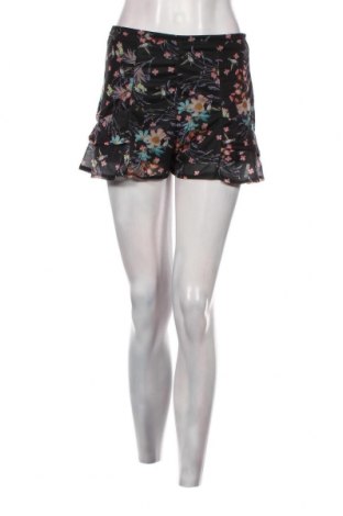 Γυναικείο κοντό παντελόνι Pull&Bear, Μέγεθος S, Χρώμα Πολύχρωμο, Τιμή 1,65 €