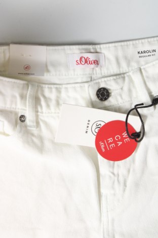 Γυναικείο κοντό παντελόνι S.Oliver, Μέγεθος M, Χρώμα Λευκό, Τιμή 37,11 €