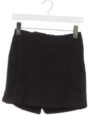 Γυναικείο κοντό παντελόνι Trendyol, Μέγεθος XS, Χρώμα Μαύρο, Τιμή 4,82 €