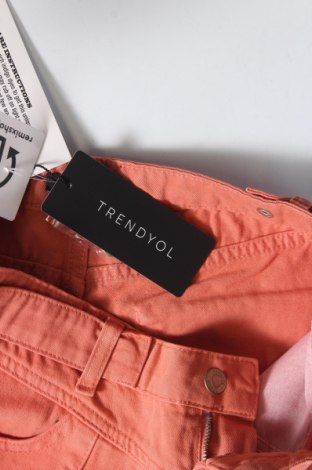 Γυναικείο κοντό παντελόνι Trendyol, Μέγεθος M, Χρώμα Πορτοκαλί, Τιμή 37,11 €