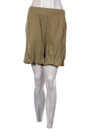 Дамски къс панталон Urban Classics, Размер M, Цвят Зелен, Цена 7,20 лв.