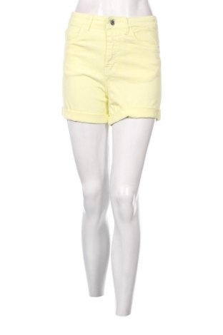 Дамски къс панталон Urban Classics, Размер S, Цвят Жълт, Цена 8,40 лв.