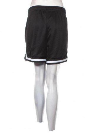 Γυναικείο κοντό παντελόνι Urban Classics, Μέγεθος 5XL, Χρώμα Μαύρο, Τιμή 3,92 €
