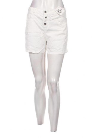 Damen Shorts VILA, Größe S, Farbe Weiß, Preis 5,37 €