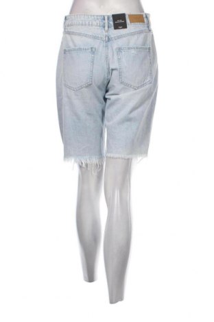 Дамски къс панталон Vero Moda, Размер M, Цвят Син, Цена 40,00 лв.