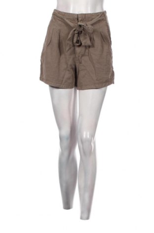 Дамски къс панталон Vero Moda, Размер XS, Цвят Бежов, Цена 40,00 лв.