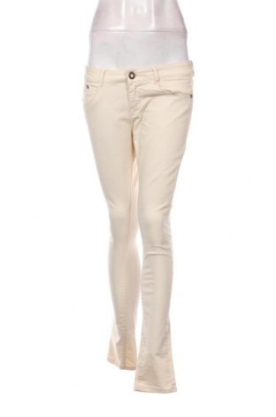 Дамски панталон Bershka, Размер L, Цвят Екрю, Цена 6,96 лв.