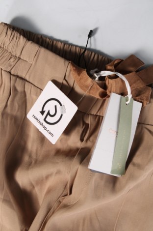 Дамски панталон Grace & Mila, Размер S, Цвят Бежов, Цена 9,57 лв.