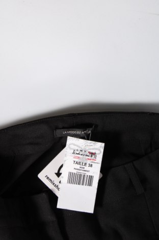 Γυναικείο παντελόνι La Mode Est A Vous, Μέγεθος M, Χρώμα Μαύρο, Τιμή 5,93 €