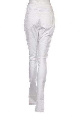 Дамски панталон Q/S by S.Oliver, Размер M, Цвят Бял, Цена 9,57 лв.