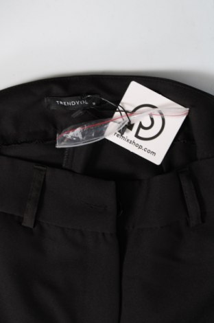Damenhose Trendyol, Größe M, Farbe Schwarz, Preis 5,38 €