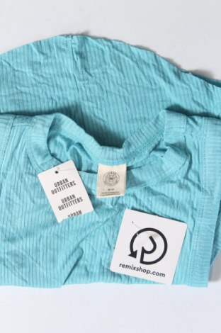 Damska koszulka na ramiączkach Urban Outfitters, Rozmiar M, Kolor Niebieski, Cena 16,23 zł