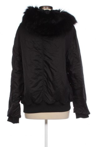 Дамско яке Urban Outfitters, Размер S, Цвят Черен, Цена 146,00 лв.