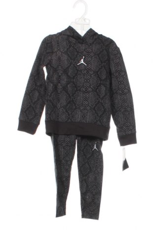Kinder - Set Air Jordan Nike, Größe 2-3y/ 98-104 cm, Farbe Grau, Preis € 61,34