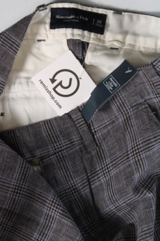 Мъжки къс панталон Abercrombie & Fitch, Размер S, Цвят Сив, Цена 87,00 лв.