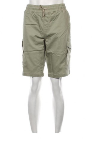 Ανδρικό κοντό παντελόνι Bench, Μέγεθος L, Χρώμα Πράσινο, Τιμή 11,66 €