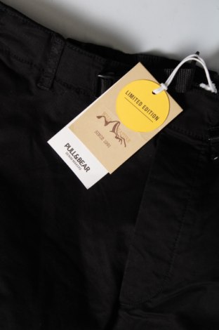 Męskie spodnie Pull&Bear, Rozmiar L, Kolor Czarny, Cena 28,20 zł