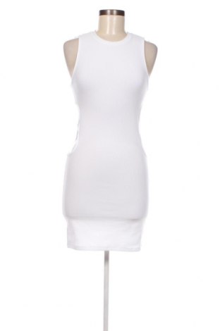 Φόρεμα Pull&Bear, Μέγεθος M, Χρώμα Λευκό, Τιμή 8,06 €