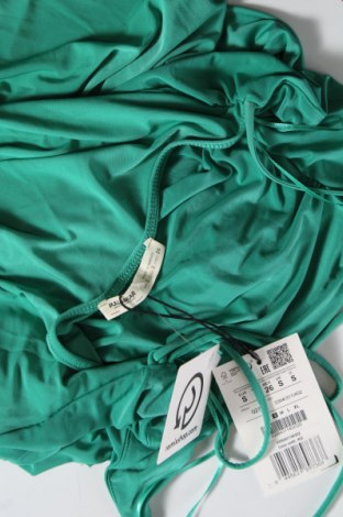 Sukienka Pull&Bear, Rozmiar S, Kolor Zielony, Cena 122,61 zł