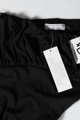 Рокля Urban Outfitters, Размер L, Цвят Черен, Цена 102,00 лв.
