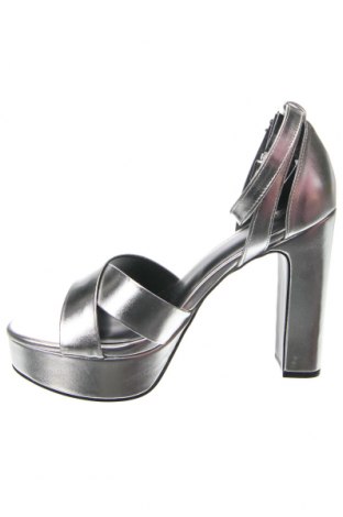 Sandale Even&Odd, Mărime 41, Culoare Argintiu, Preț 79,90 Lei