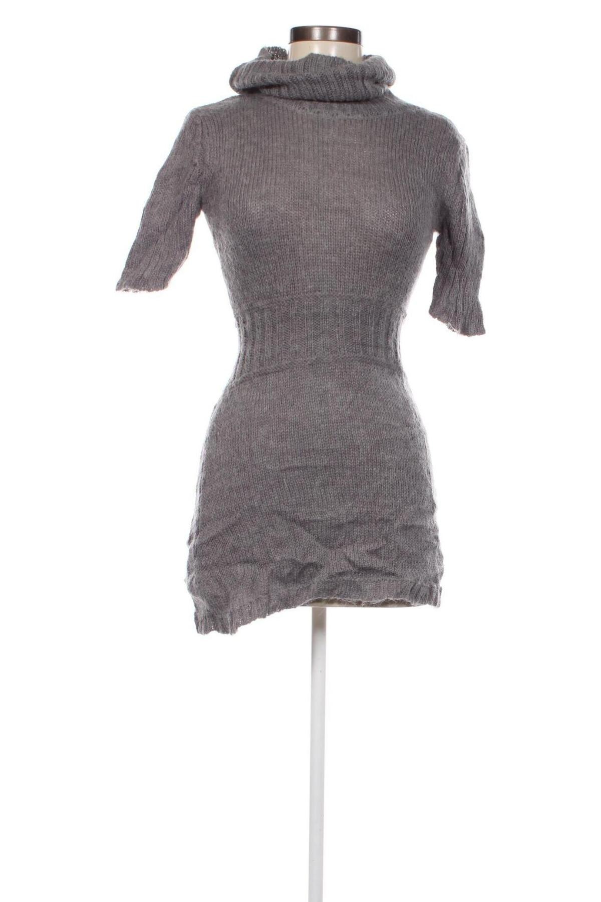 Kleid, Größe S, Farbe Grau, Preis € 2,83