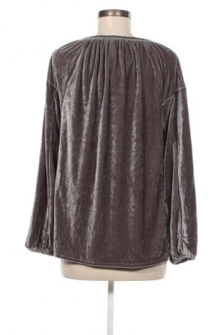 Damen Shirt Dylan, Größe M, Farbe Grau, Preis 25,99 €