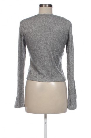 Damen Shirt Fashion nova, Größe L, Farbe Grau, Preis 2,99 €