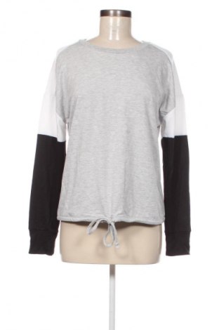 Damen Shirt No Boundaries, Größe L, Farbe Grau, Preis € 6,99