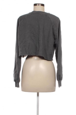 Damen Shirt Stradivarius, Größe S, Farbe Grau, Preis 5,99 €