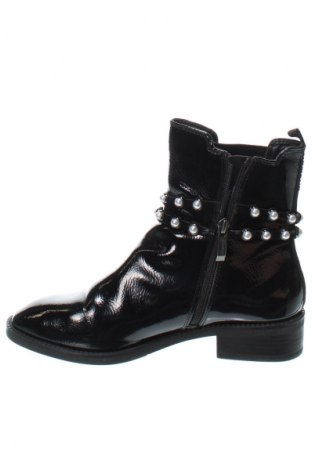 Botine de damă Tamaris, Mărime 39, Culoare Negru, Preț 111,99 Lei