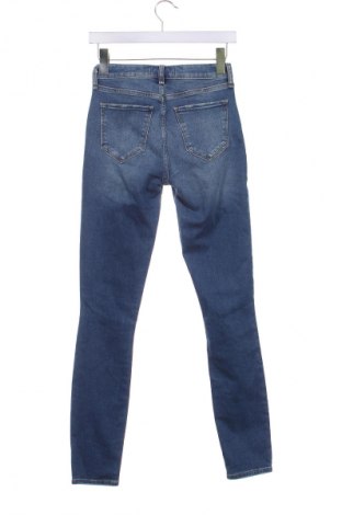 Blugi de femei Abercrombie & Fitch, Mărime XS, Culoare Albastru, Preț 328,99 Lei