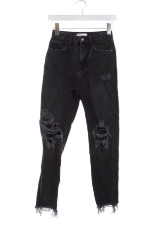 Damskie jeansy Bershka, Rozmiar XXS, Kolor Czarny, Cena 41,99 zł