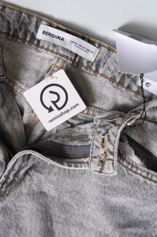 Damskie jeansy Bershka, Rozmiar M, Kolor Szary, Cena 74,99 zł