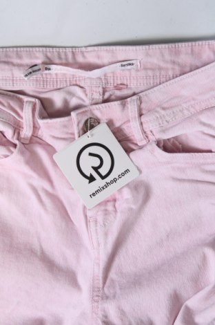 Damskie jeansy Bershka, Rozmiar S, Kolor Różowy, Cena 66,67 zł