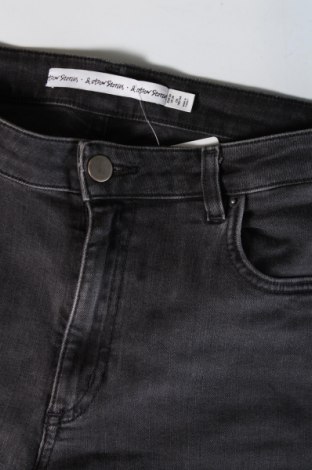 Damskie jeansy Care Label, Rozmiar L, Kolor Szary, Cena 239,99 zł