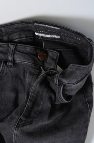 Damskie jeansy Review, Rozmiar S, Kolor Szary, Cena 63,99 zł