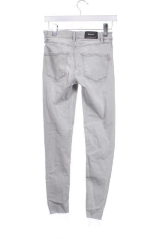 Damen Jeans Stradivarius, Größe XS, Farbe Grau, Preis € 10,99