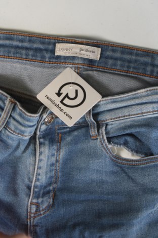 Damskie jeansy Stradivarius, Rozmiar M, Kolor Niebieski, Cena 37,99 zł