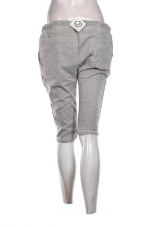 Pantaloni scurți de femei, Mărime XL, Culoare Gri, Preț 39,99 Lei