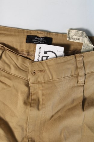 Damenhose Bershka, Größe M, Farbe Beige, Preis 20,49 €