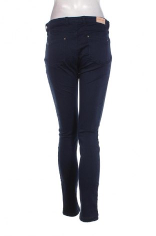 Pantaloni de femei Naf Naf, Mărime M, Culoare Albastru, Preț 134,99 Lei