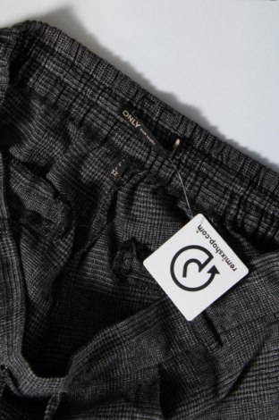 Damenhose ONLY, Größe L, Farbe Mehrfarbig, Preis € 18,99