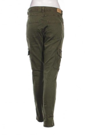 Damenhose Piazza Italia, Größe XL, Farbe Grün, Preis 9,99 €