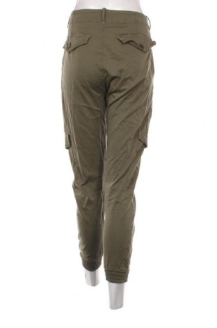 Damenhose Pull&Bear, Größe M, Farbe Grün, Preis € 20,49