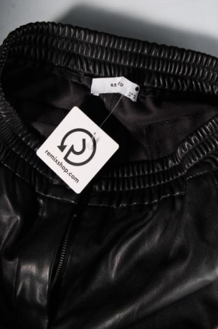 Damenhose Reserved, Größe S, Farbe Schwarz, Preis 10,99 €