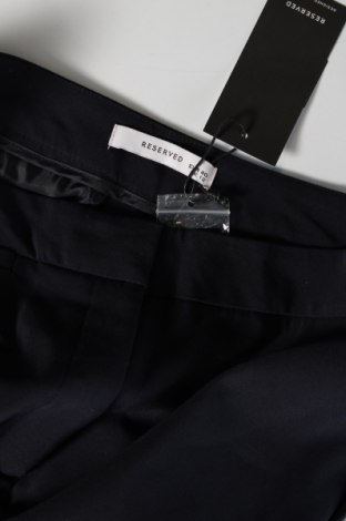 Pantaloni de femei Reserved, Mărime M, Culoare Albastru, Preț 76,99 Lei