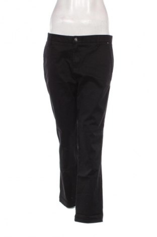 Pantaloni de femei United Colors Of Benetton, Mărime M, Culoare Negru, Preț 104,59 Lei